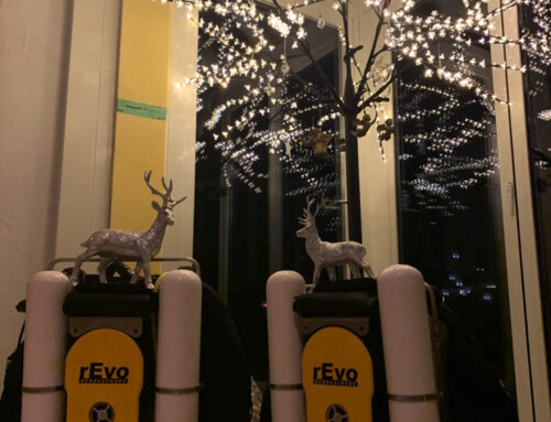 meandmyrEvo – A Merry rEvo Christmas